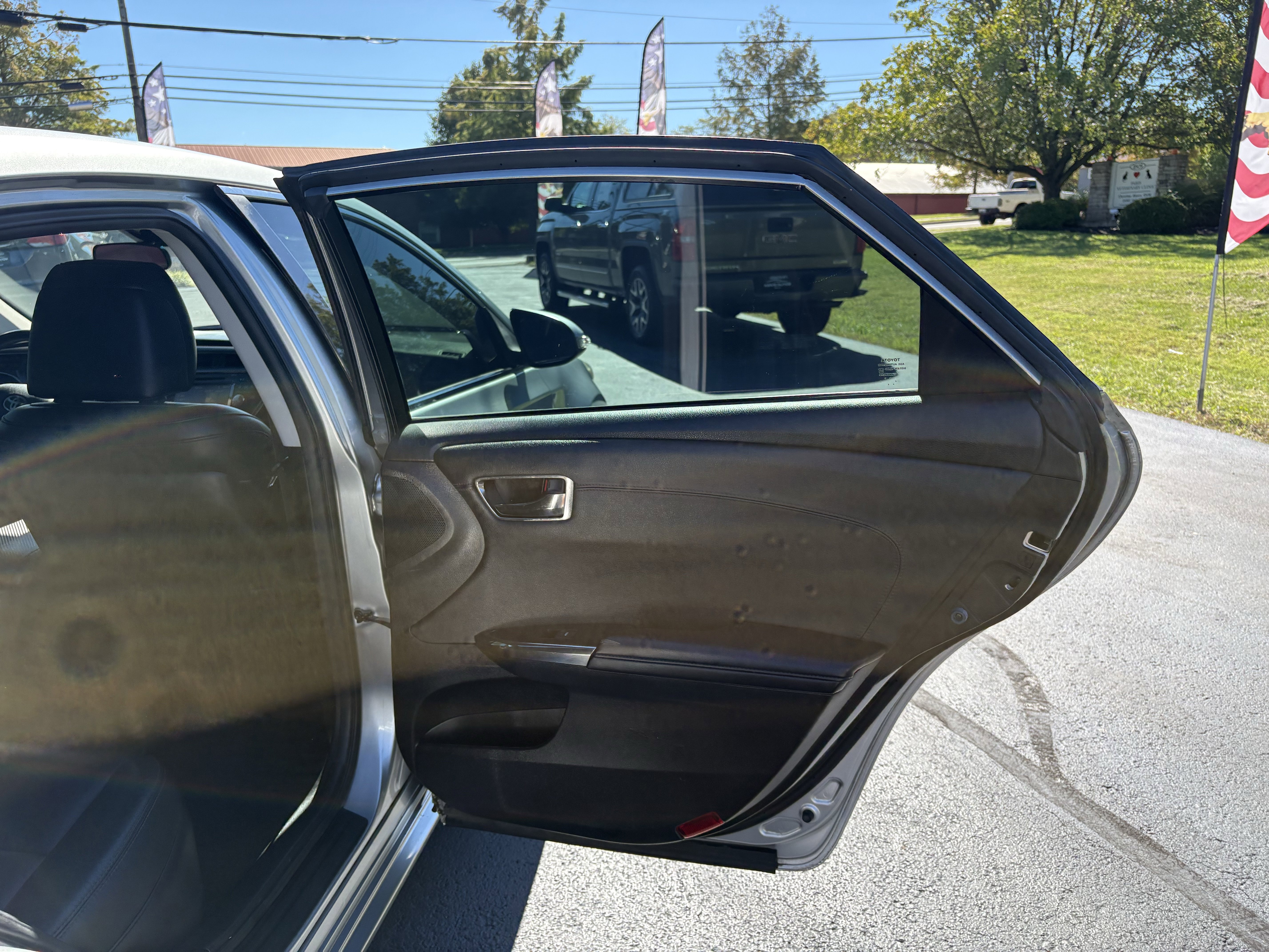 Used 2017 Toyota Avalon XLE image 24