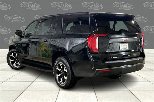 Used 2023 GMC Yukon XL AT4 image 5