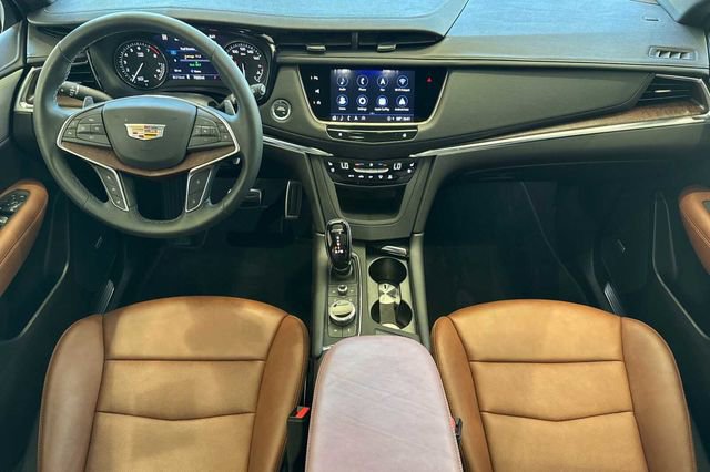 Certified 2025 Cadillac XT5 Sportv w/ Technology Package image 13
