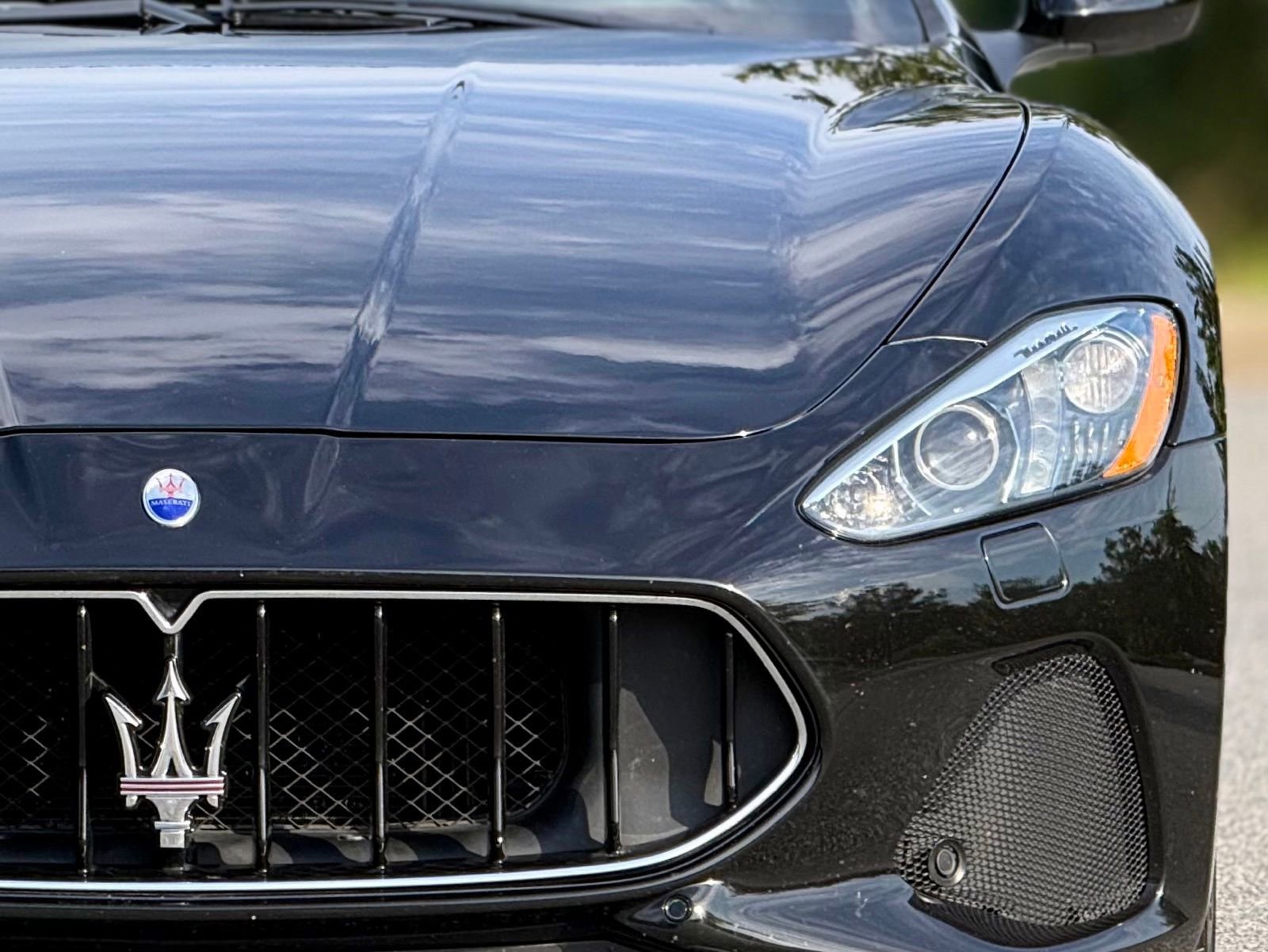 Used 2018 Maserati GranTurismo Sport RWD image 15