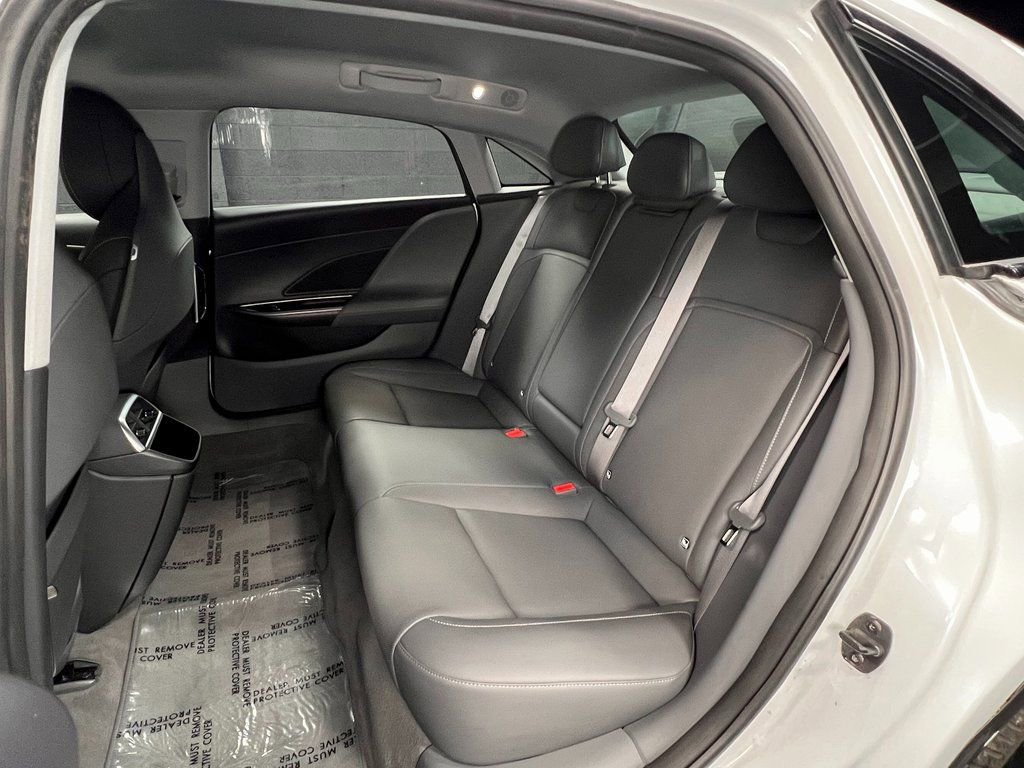 Used 2025 Lucid Air Touring AWD/4WD image 11