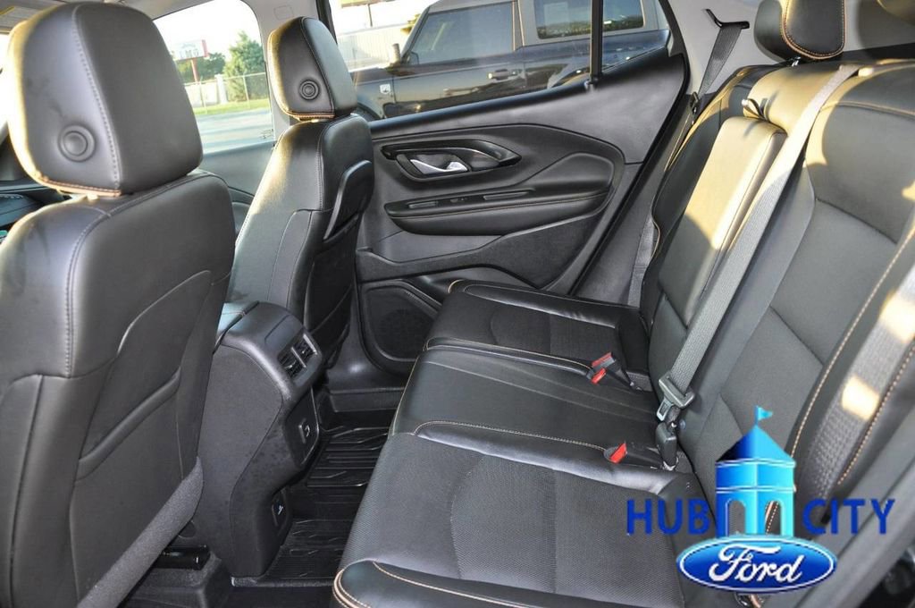 Used 2022 GMC Terrain AT4 w/ Tech Package image 11