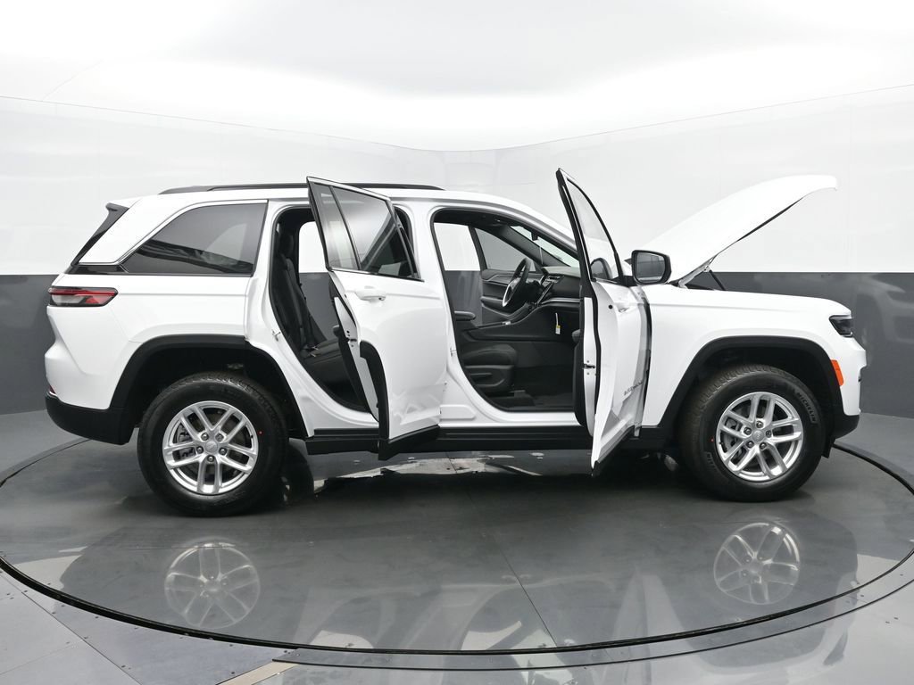 New 2025 Jeep Grand Cherokee Laredo X w/ Luxury Tech Group I image 55