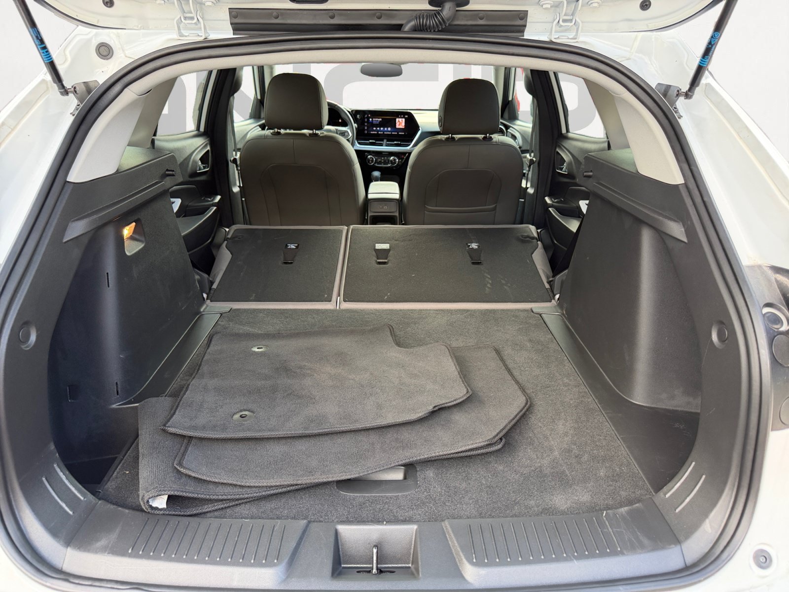 Certified 2025 Chevrolet Trax ACTIV w/ Sunroof Package FWD image 11