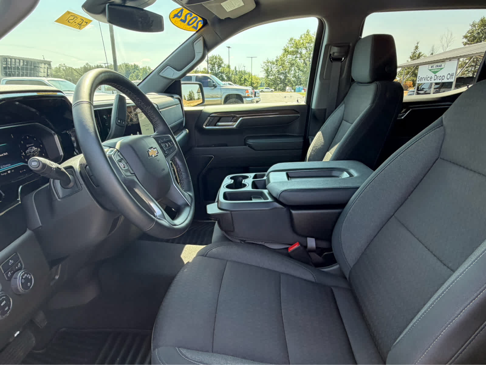 Used 2024 Chevrolet Silverado 1500 LT AWD/4WD image 10