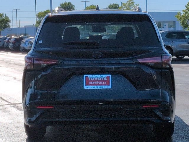 Certified 2025 Toyota Sienna XSE AWD/4WD image 6