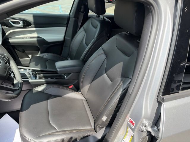 Used 2024 Jeep Compass Limited AWD/4WD image 8