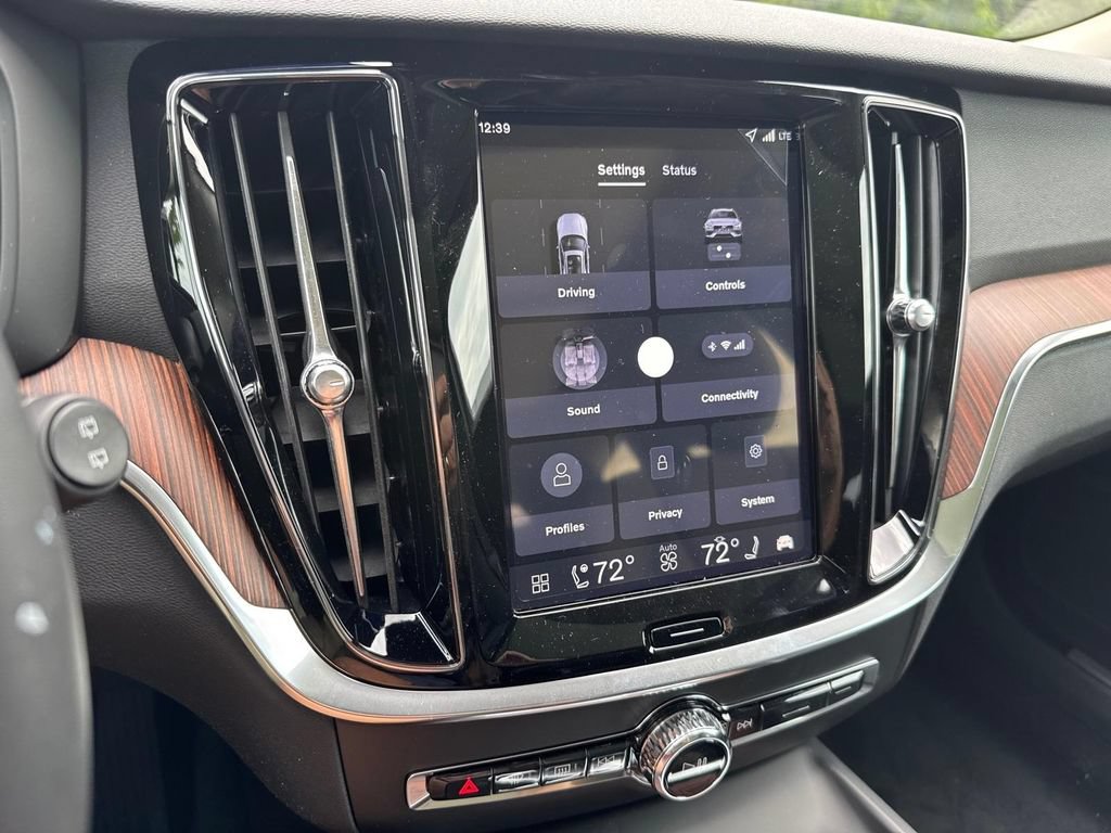 New 2026 Volvo V60 B5 Cross Country Plus w/ Climate Package AWD/4WD image 19