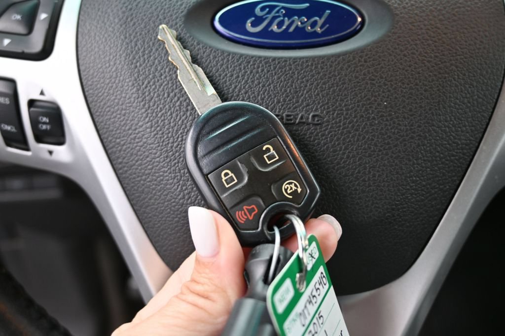Used 2015 Ford Explorer XLT w/ Equipment Group 201B FWD image 35