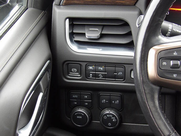 Used 2021 Chevrolet Suburban High Country image 32