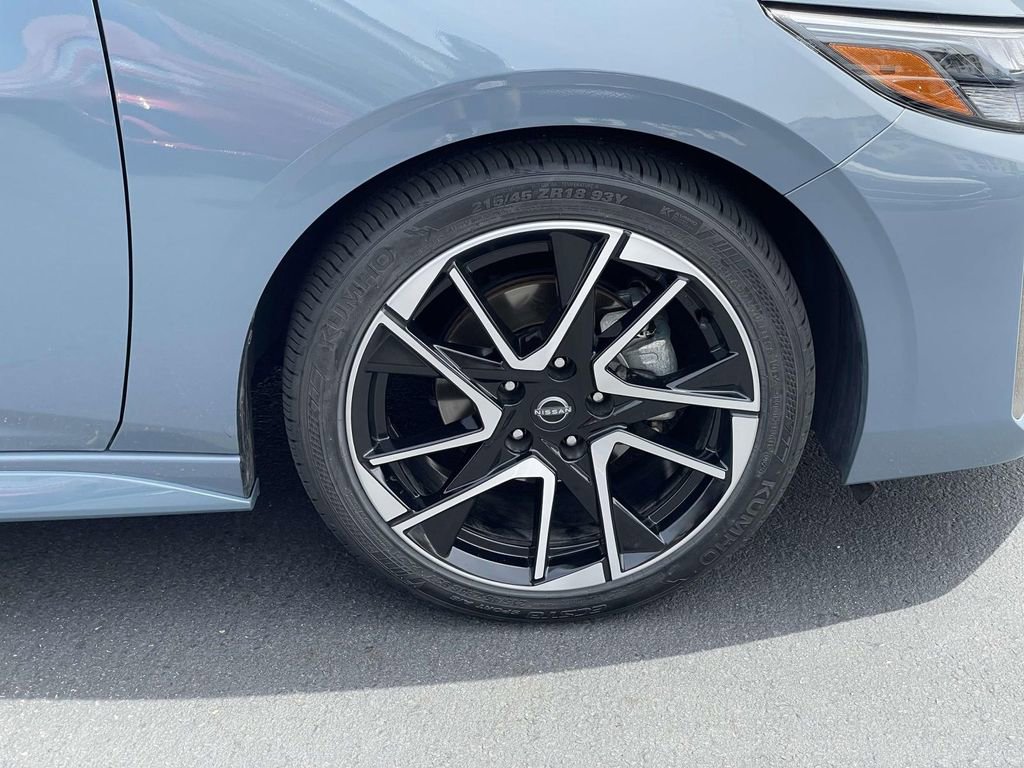 Used 2024 Nissan Sentra SR w/ SR Premium Package image 27