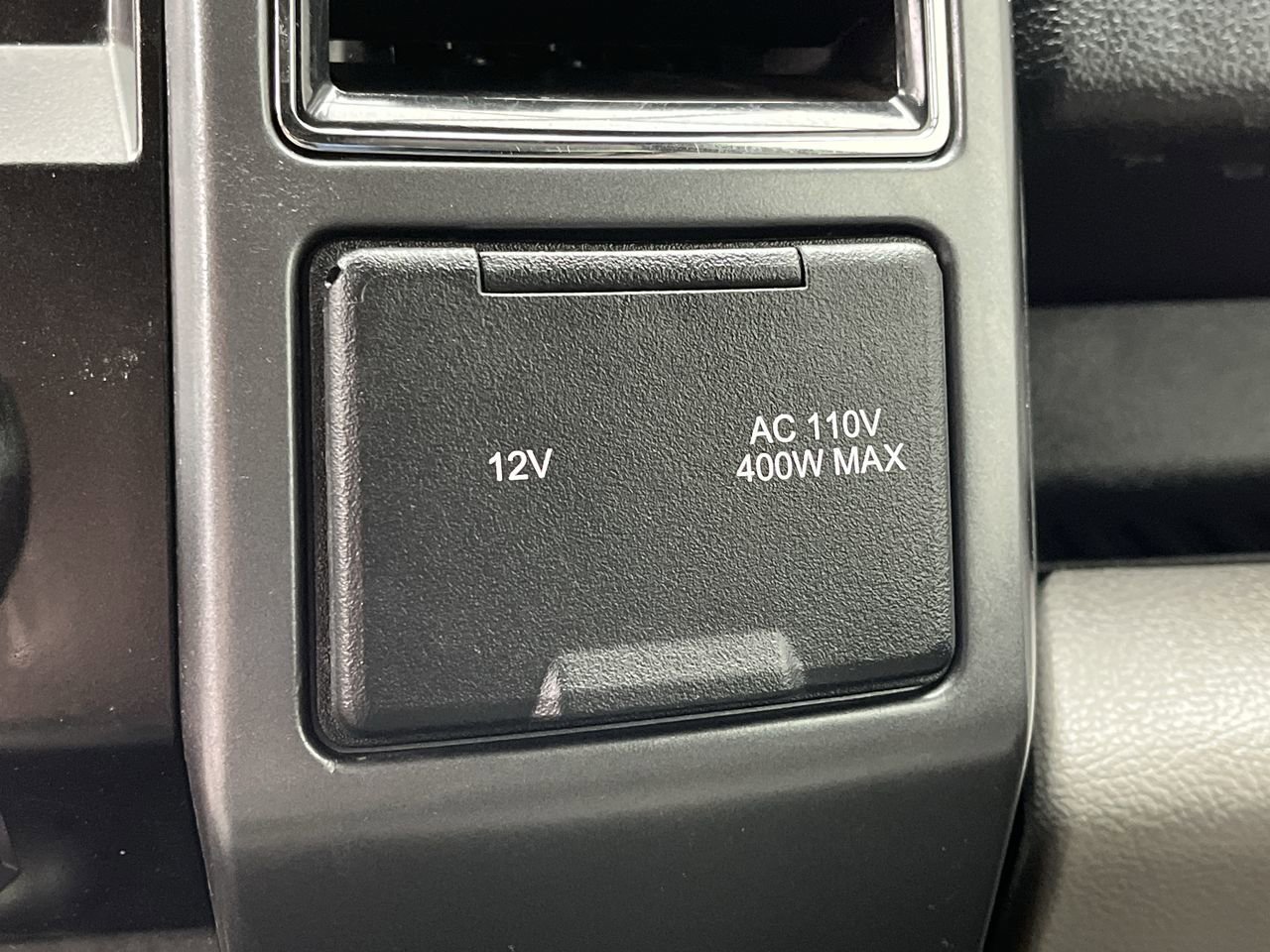 Used 2017 Ford F150 XLT w/ Equipment Group 302A Luxury AWD/4WD image 22