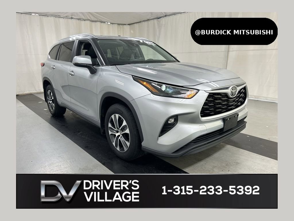 Used 2023 Toyota Highlander XLE AWD/4WD video 1