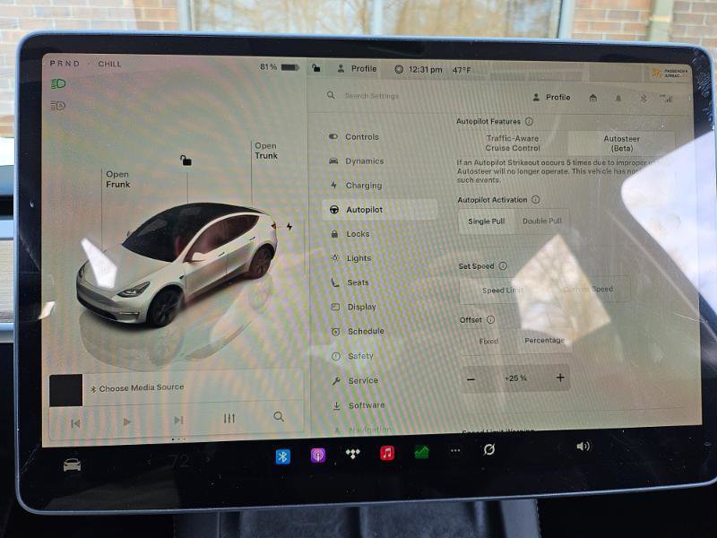 Used 2025 Tesla Model Y Long Range image 47