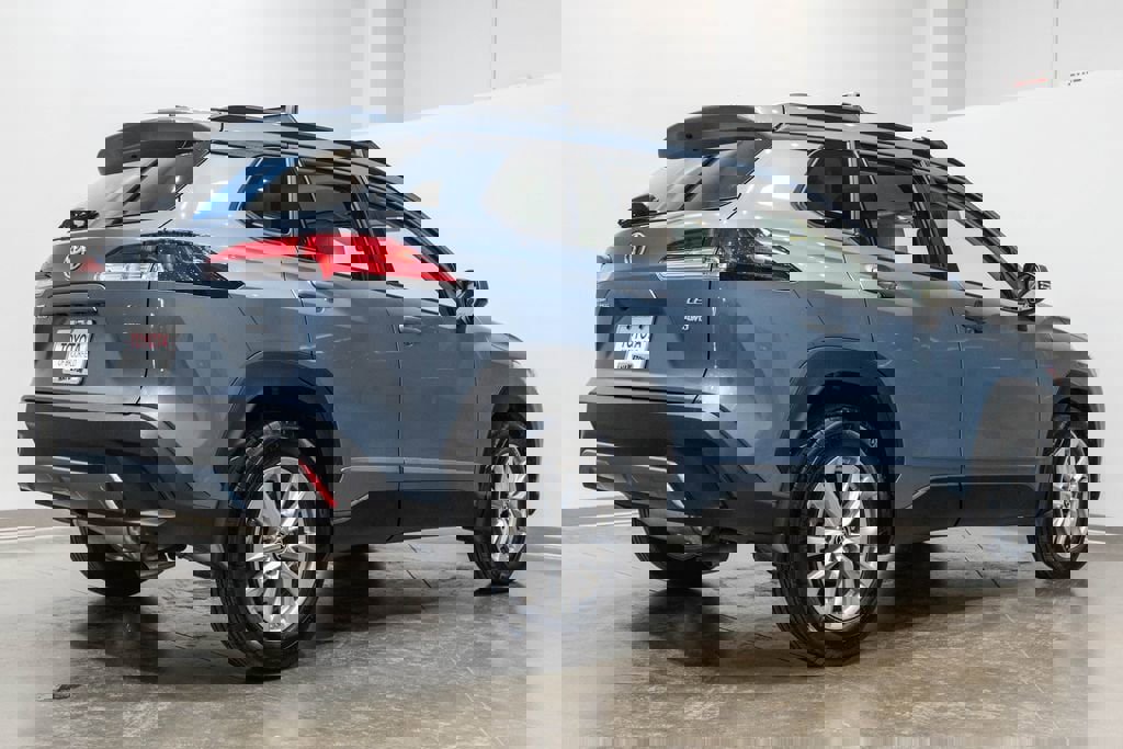 Certified 2023 Toyota Corolla Cross LE image 9