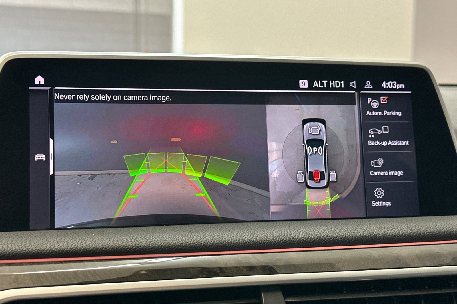 Used 2022 BMW 740i w/ M Sport Package RWD image 24