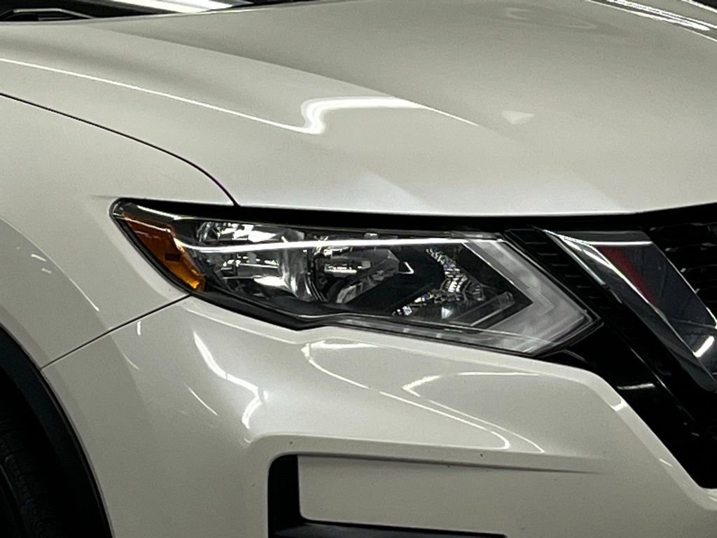 Used 2017 Nissan Rogue SL image 37