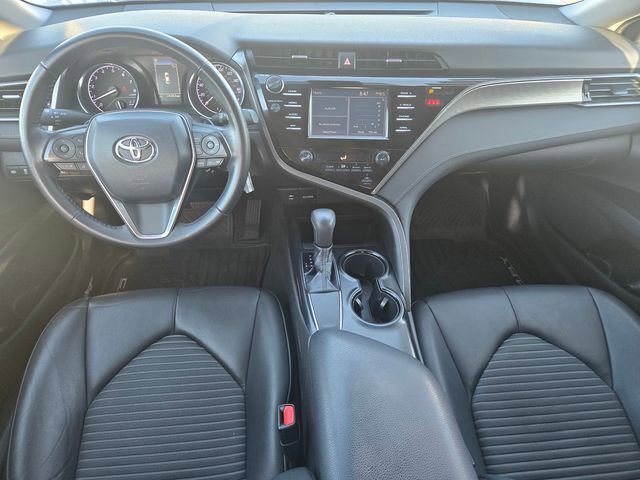 Used 2019 Toyota Camry SE w/ Accessory Appearance Package image 11