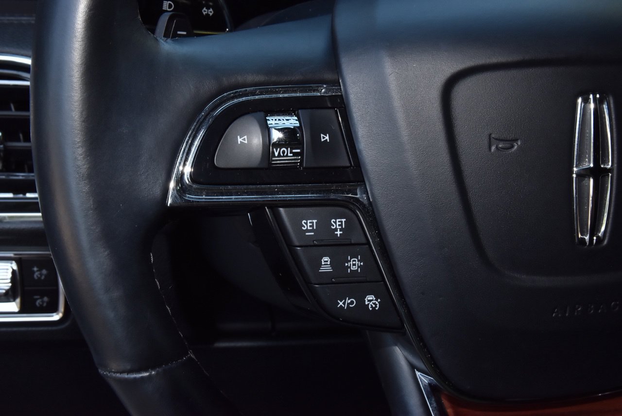 Used 2023 Lincoln Navigator 2WD image 24