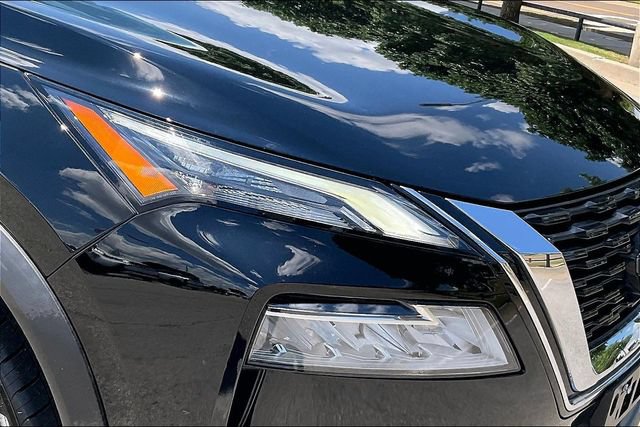 Used 2023 Nissan Rogue SV FWD image 27