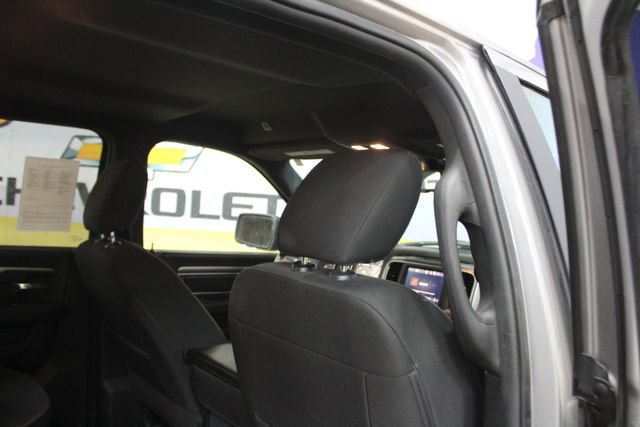 Used 2022 RAM 1500 Warlock AWD/4WD image 10