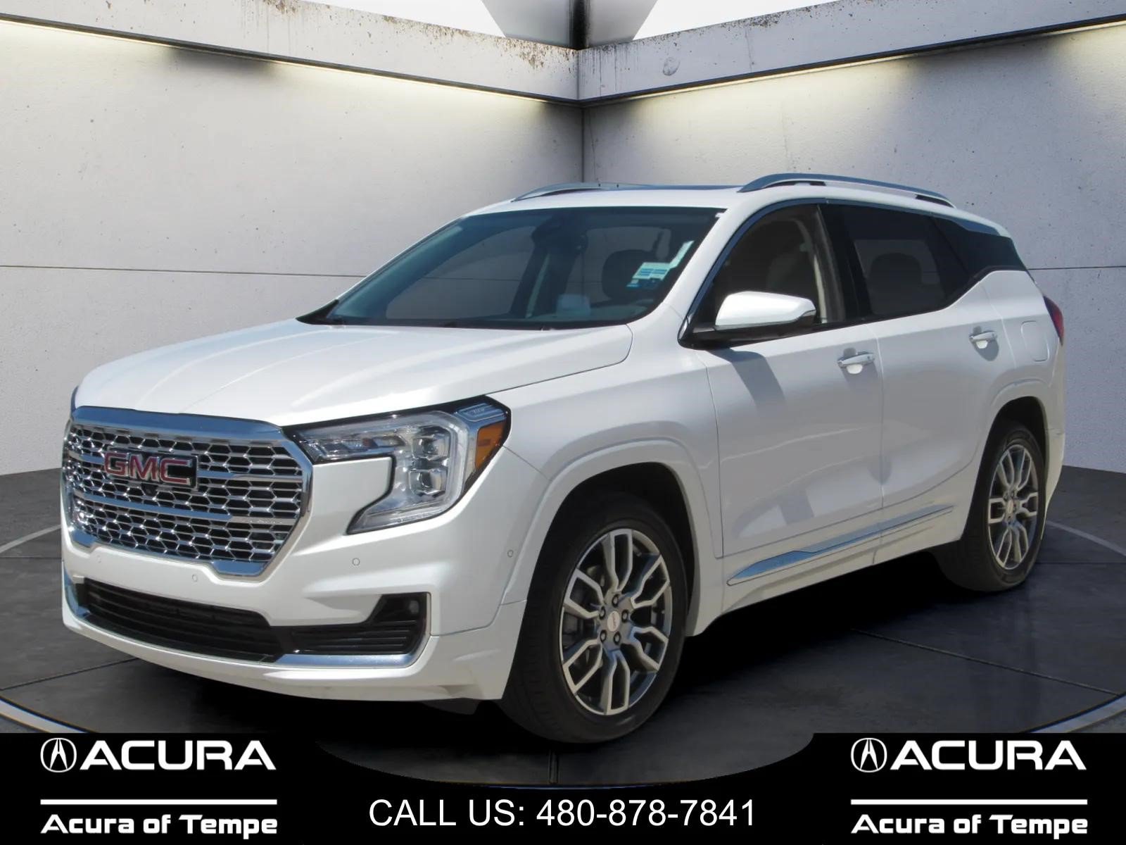 Used 2023 GMC Terrain Denali w/ Denali Premium Package AWD/4WD image 1