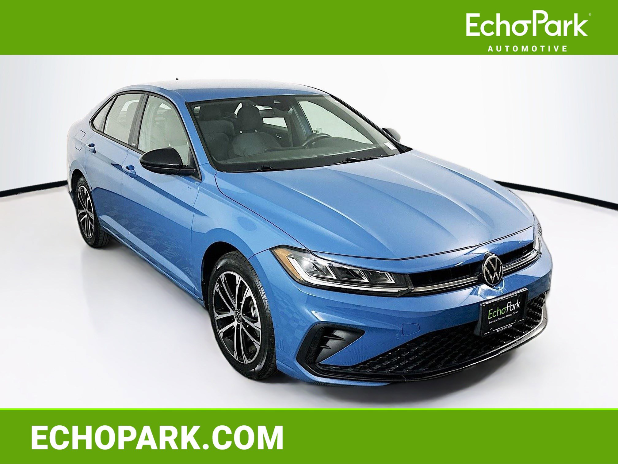 Used 2025 Volkswagen Jetta Sport FWD image 1
