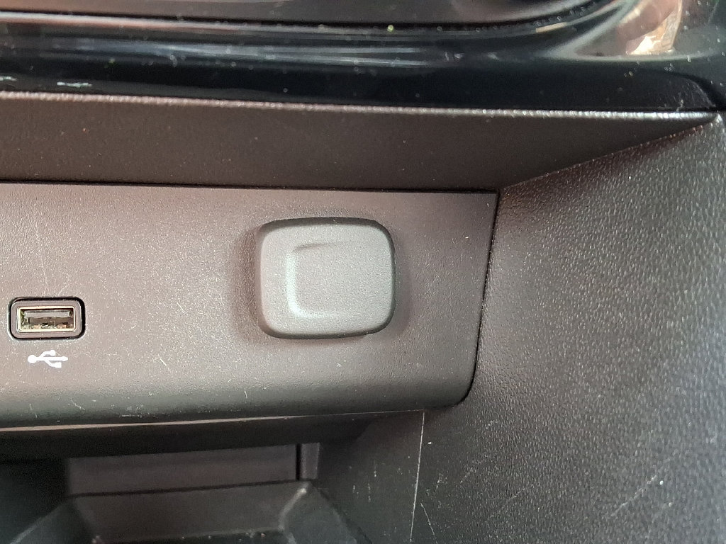Used 2024 Buick Encore GX Sport Touring AWD/4WD image 25