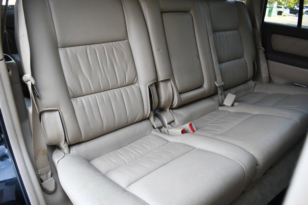 Used 2005 Toyota Land Cruiser AWD/4WD image 30