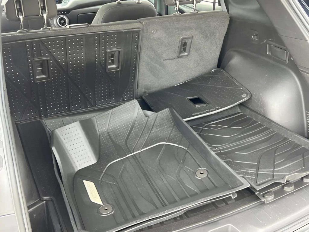 Used 2020 Chevrolet Blazer LT FWD image 23