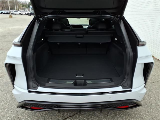 New 2026 Cadillac Lyriq V image 4