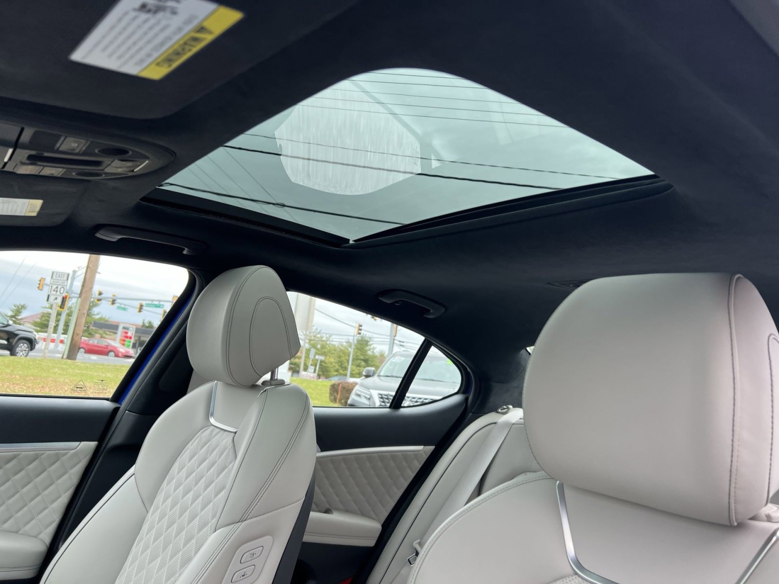 Used 2023 Genesis G70 3.3T w/ Sport Prestige Package image 24