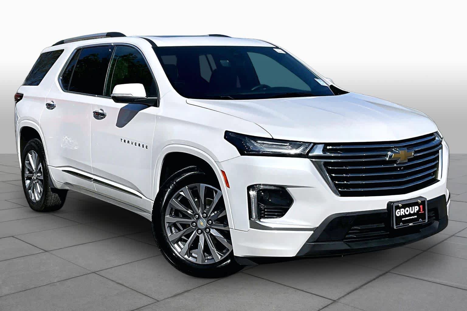 Used 2023 Chevrolet Traverse Premier AWD/4WD image 3