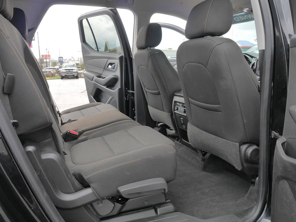 Used 2020 Chevrolet Traverse LS image 11