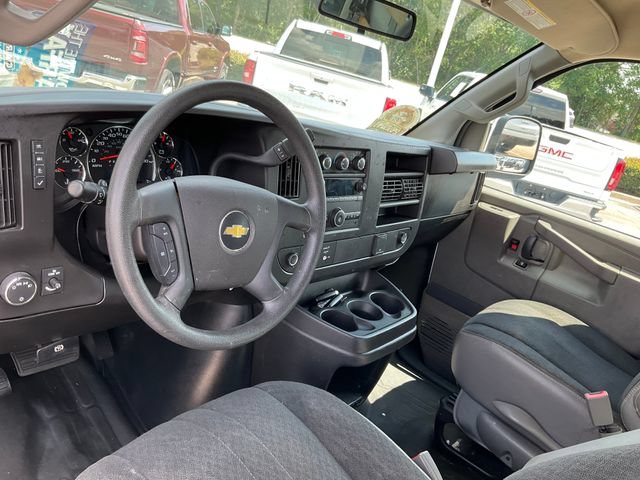 Used 2022 Chevrolet Express 2500 w/ Driver Convenience Package RWD image 4