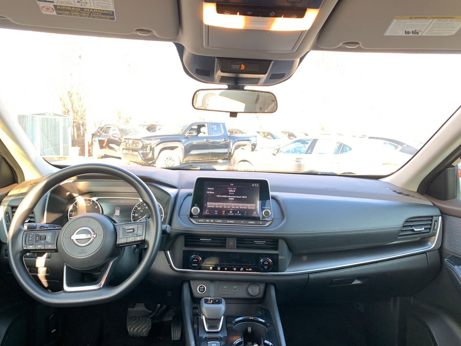 Used 2023 Nissan Rogue SV image 33