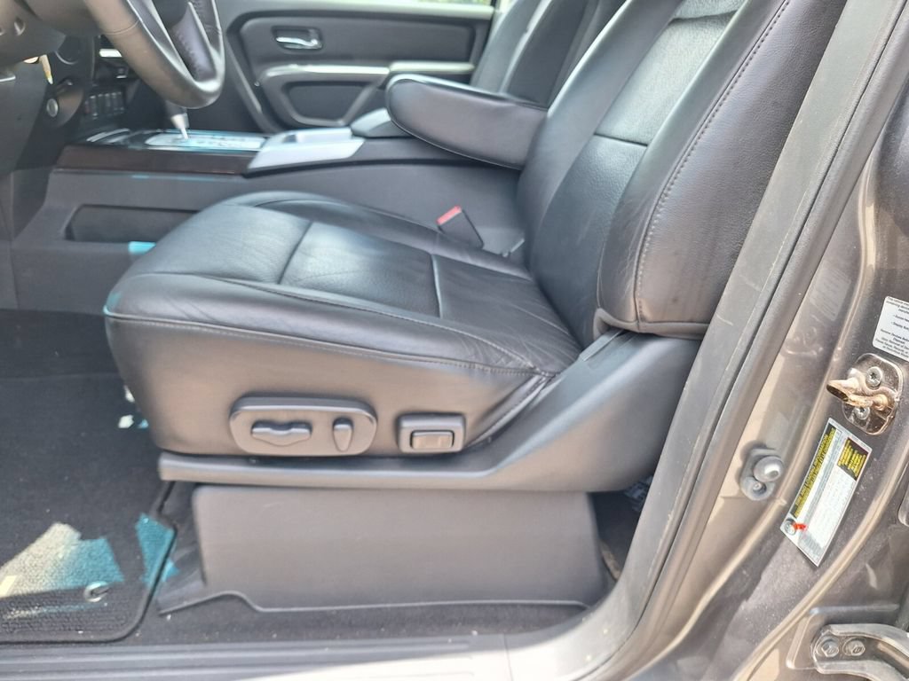 Used 2015 Nissan Titan SL w/ SL Max Utility Package RWD image 28