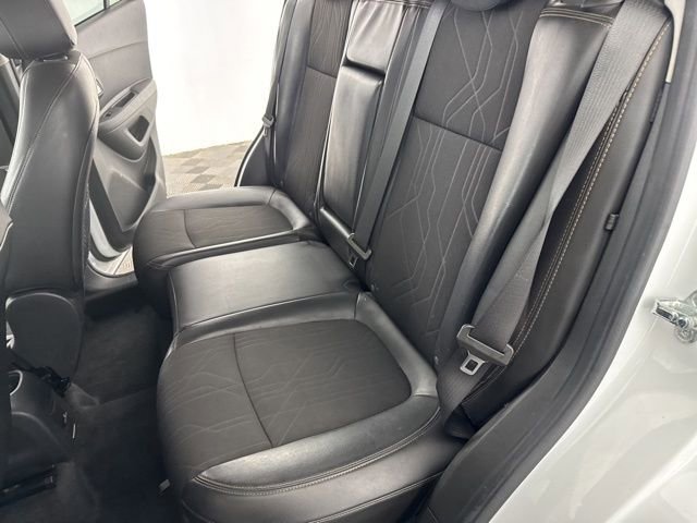 Used 2019 Chevrolet Trax LT w/ LT Convenience Package image 22