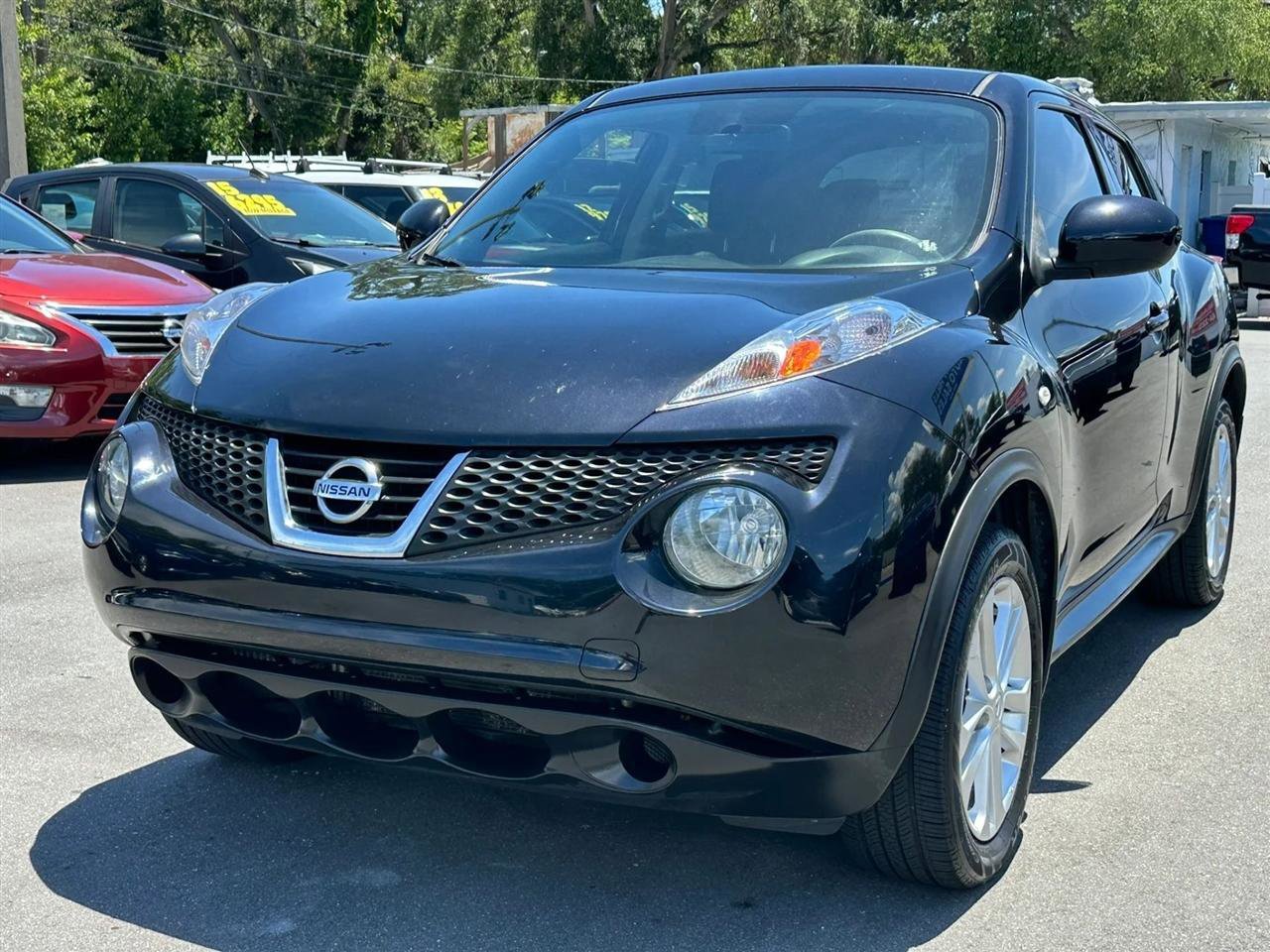 Used 2014 Nissan Juke S FWD image 3