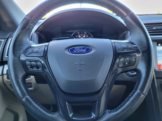 Used 2017 Ford Explorer XLT w/ Equipment Group 201A AWD/4WD image 17