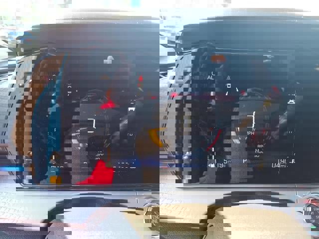 Used 2025 Chevrolet Trax LT w/ LT Convenience Package image 11