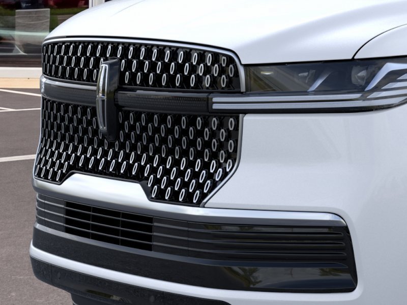 New 2026 Lincoln Navigator Reserve AWD/4WD image 17