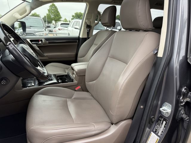 Used 2020 Lexus GX 460 Premium w/ Premium Package AWD/4WD image 28