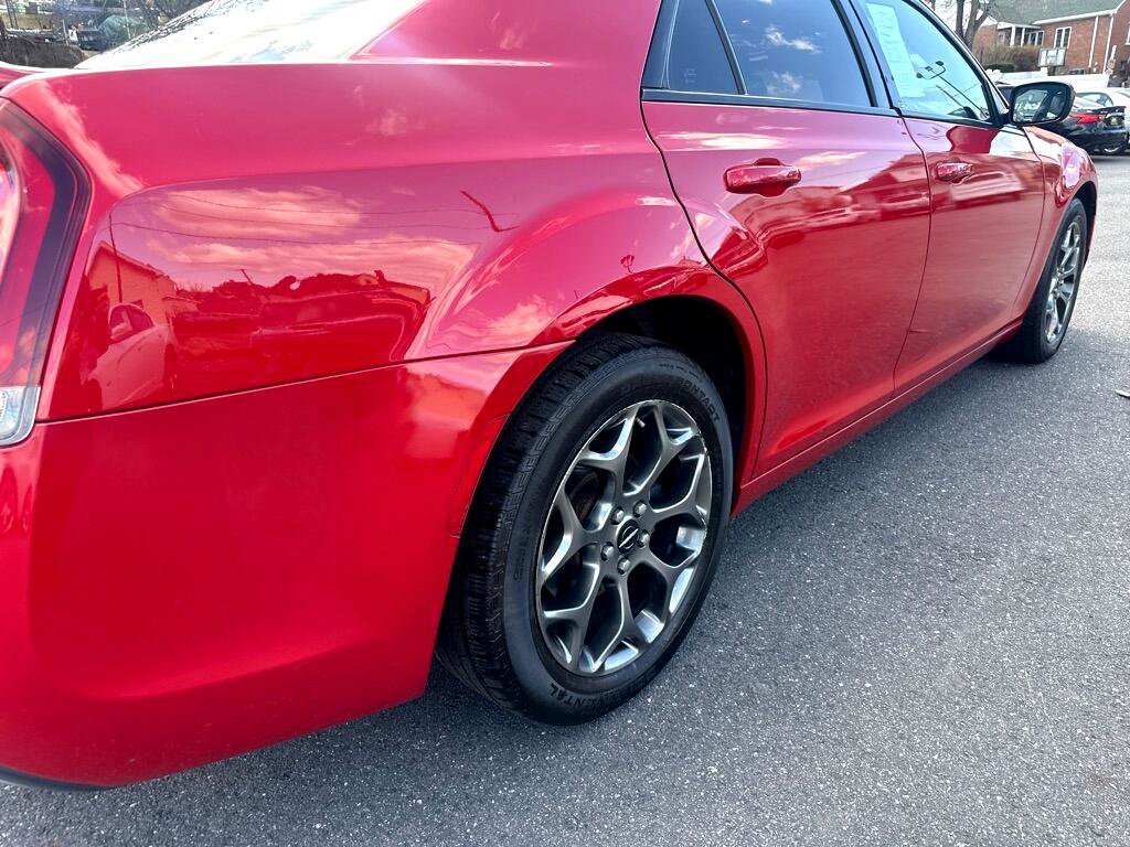 Used 2016 Chrysler 300 S image 28