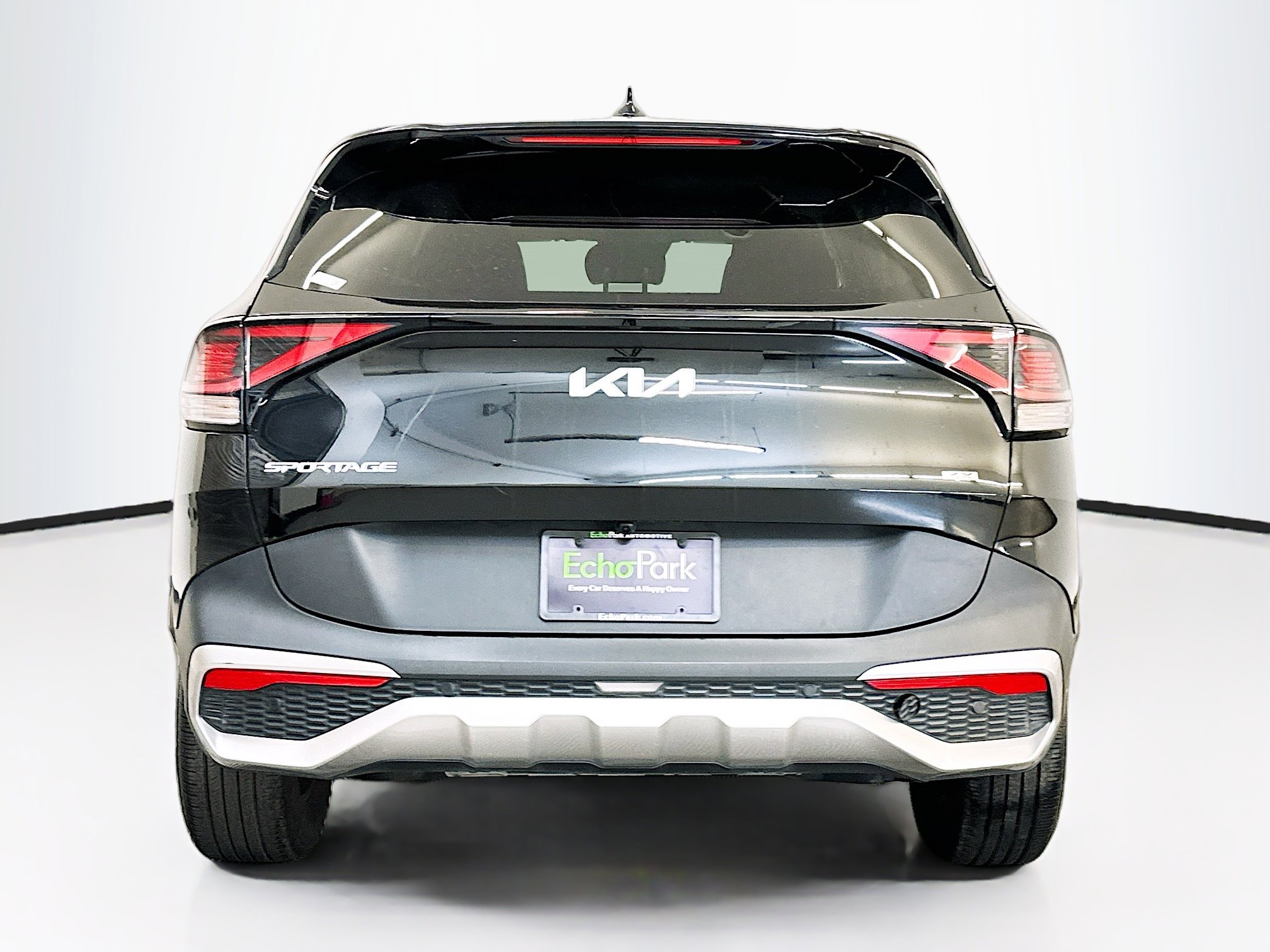 Used 2024 Kia Sportage LX image 7