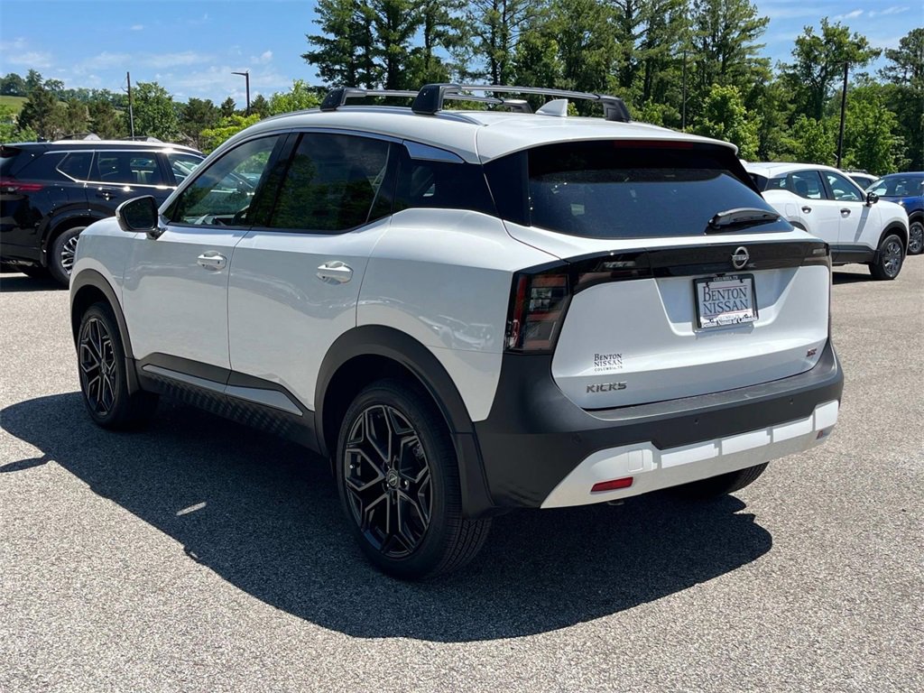 New 2025 Nissan Kicks SR image 6