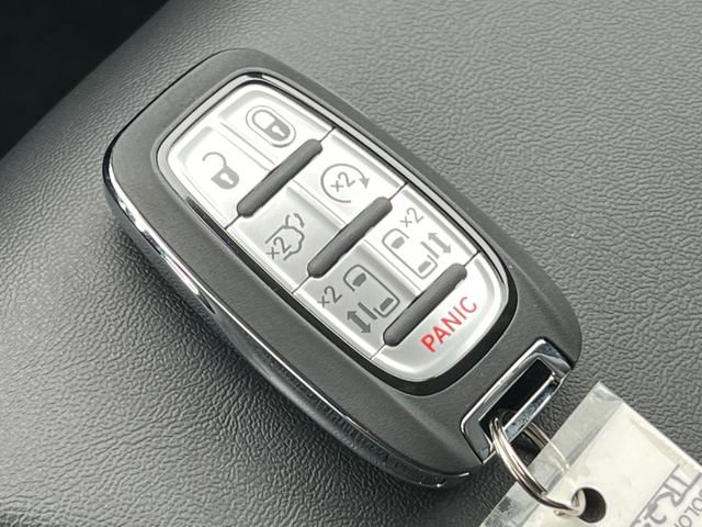 New 2026 Chrysler Pacifica Select w/ S Appearance Package image 31