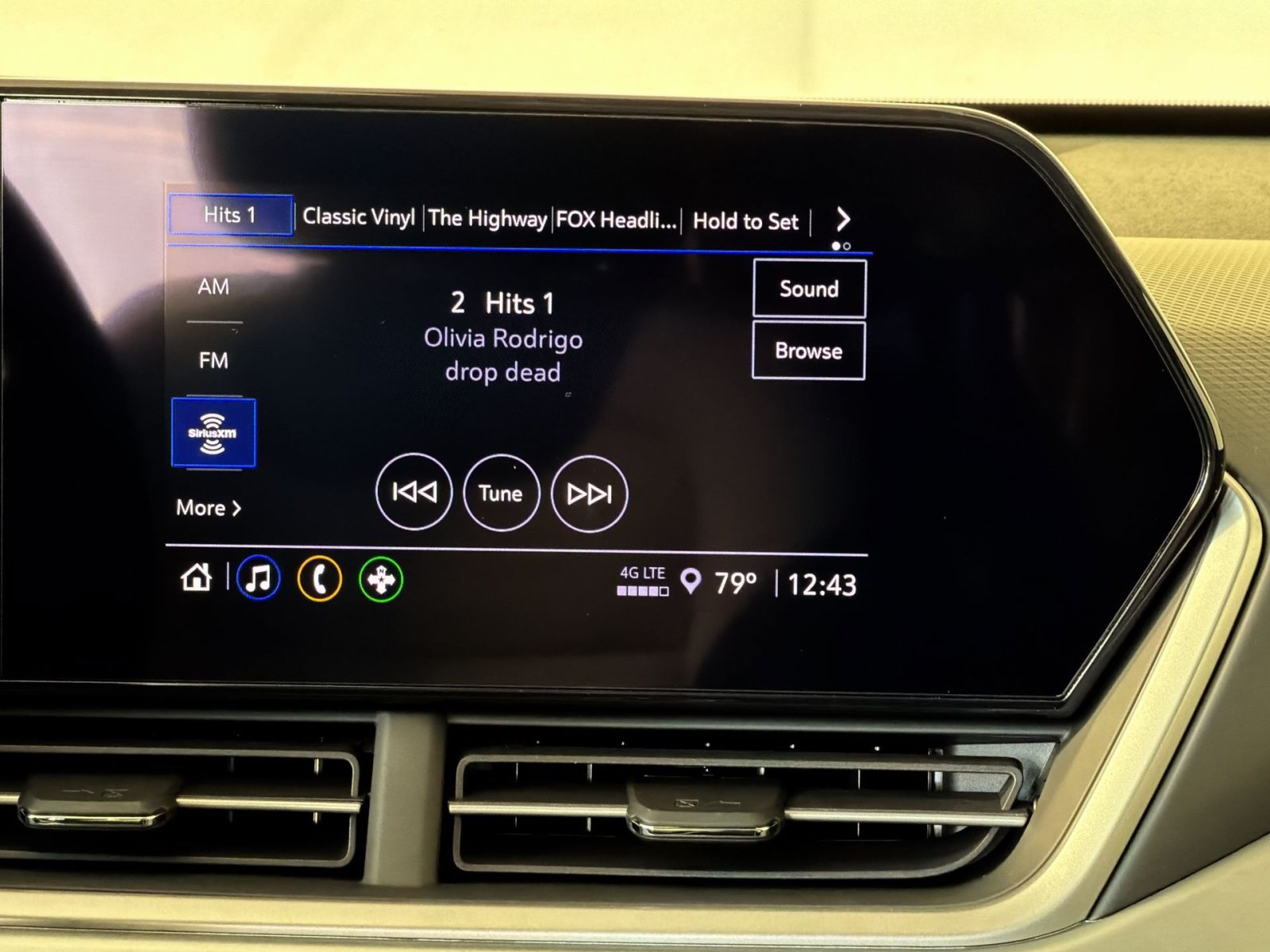 New 2026 Chevrolet Trax LS FWD image 18
