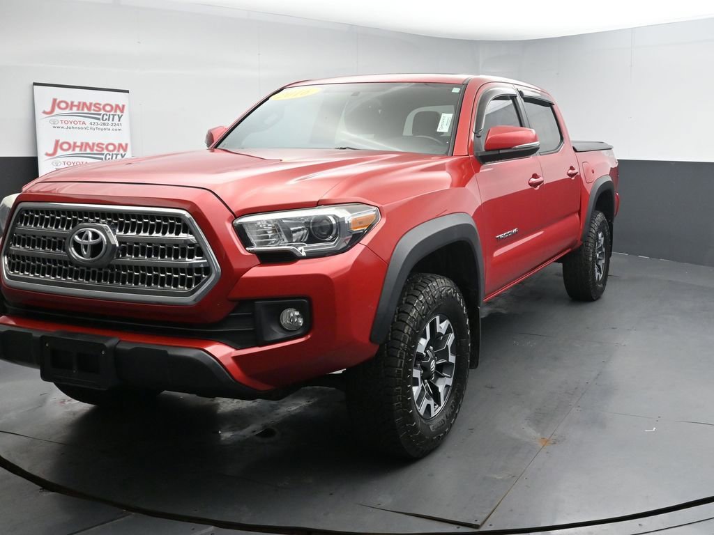 Used 2016 Toyota Tacoma TRD Off-Road w/ Premium & Technology Package image 4