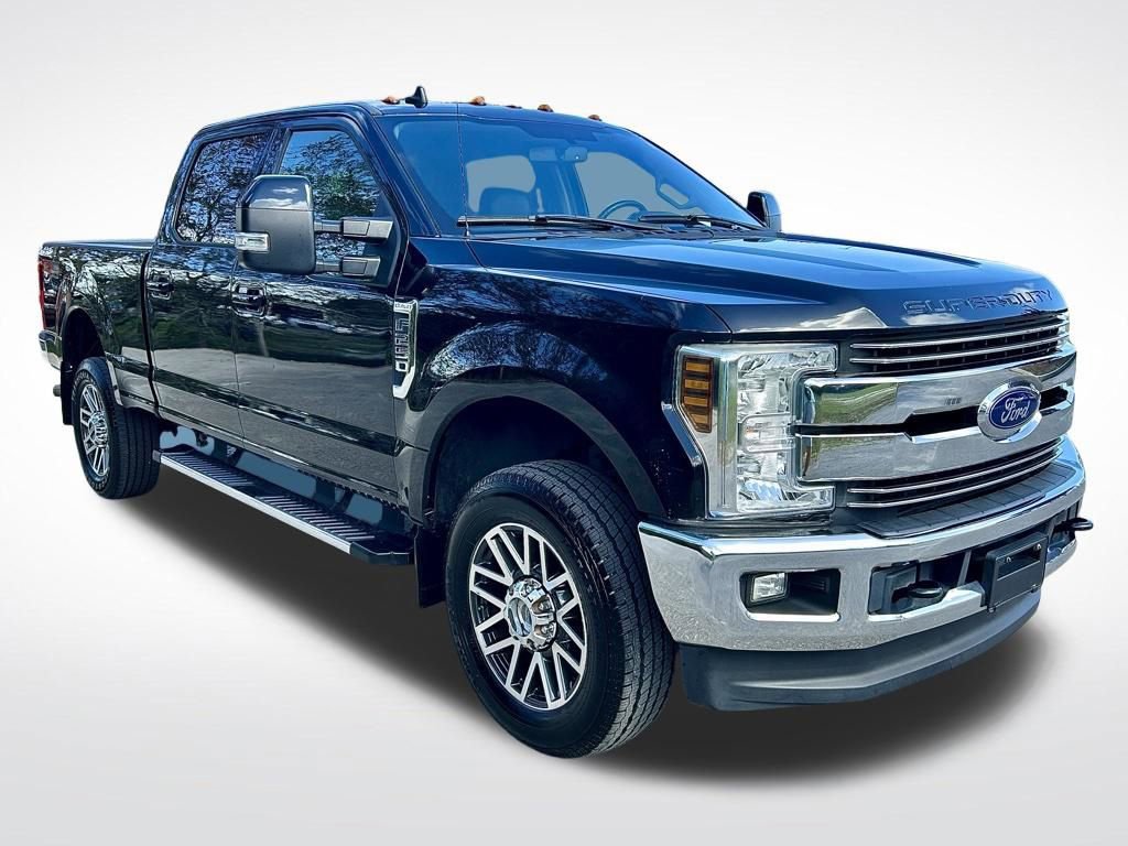 Used 2019 Ford F250 Lariat w/ Lariat Value Package image 3